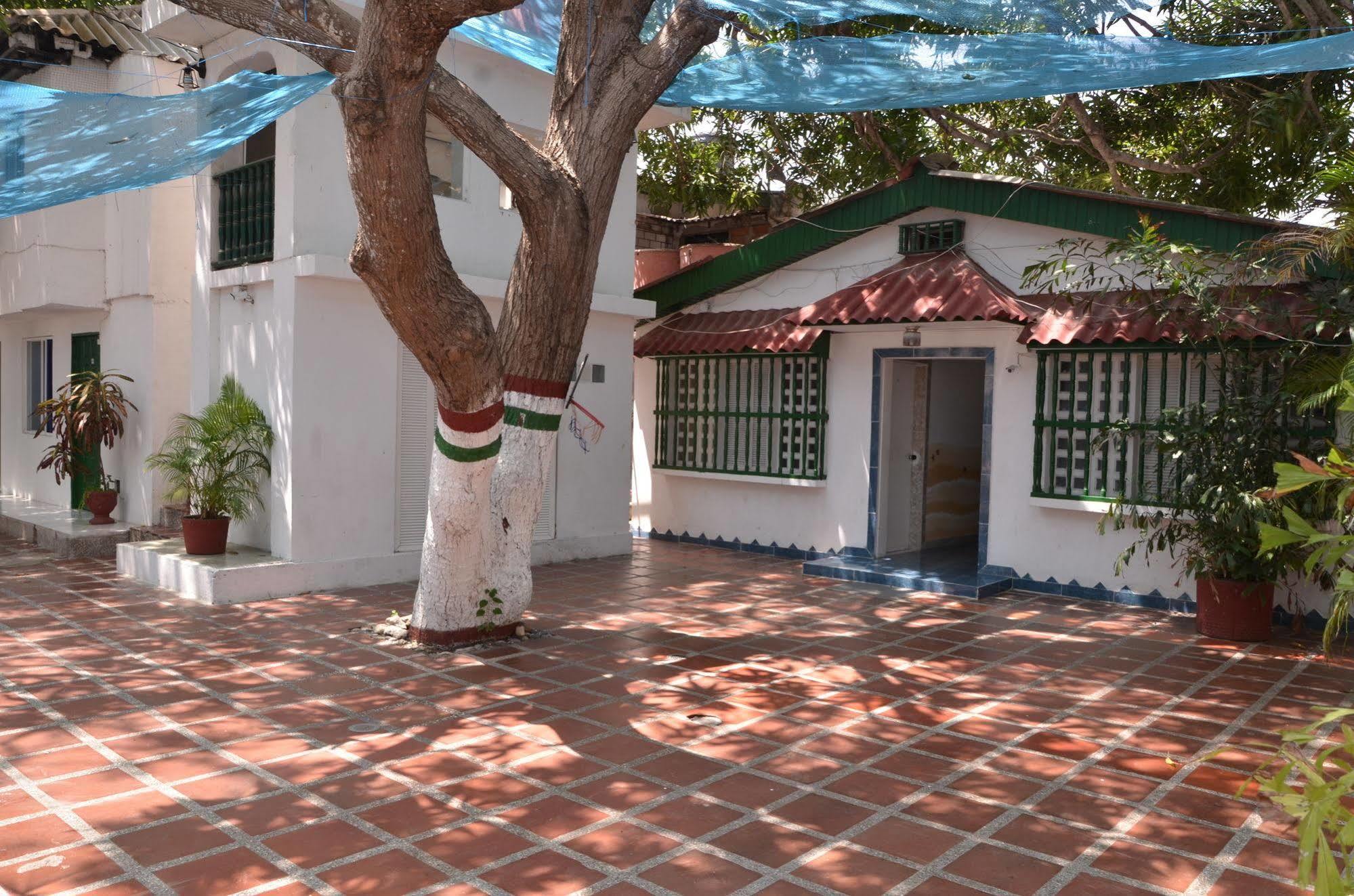 Hotel Vargas Airport Cartagena Eksteriør bilde