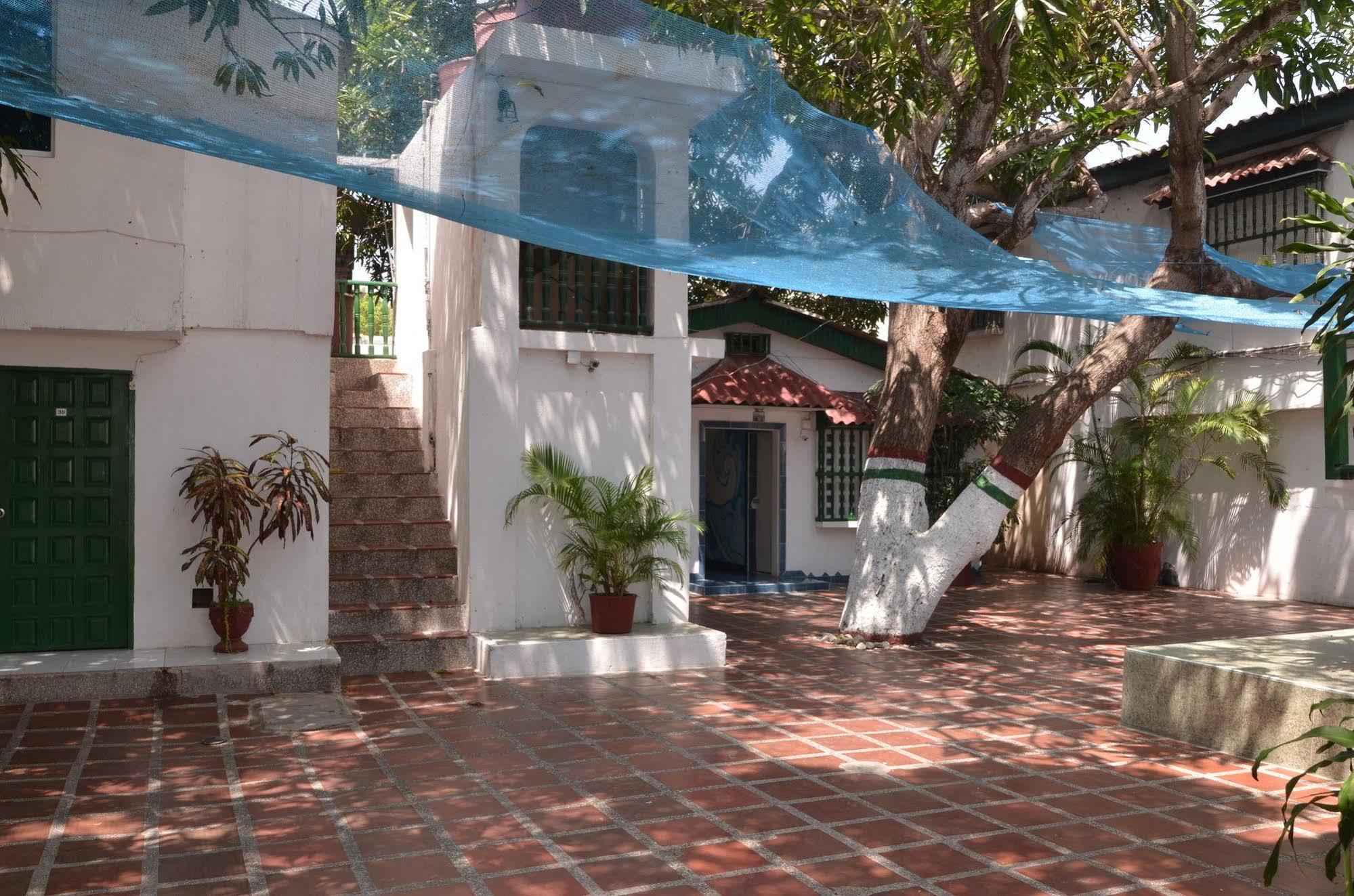 Hotel Vargas Airport Cartagena Eksteriør bilde