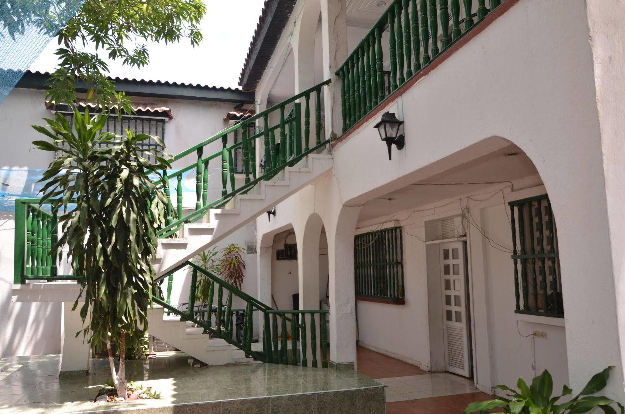 Hotel Vargas Airport Cartagena Eksteriør bilde