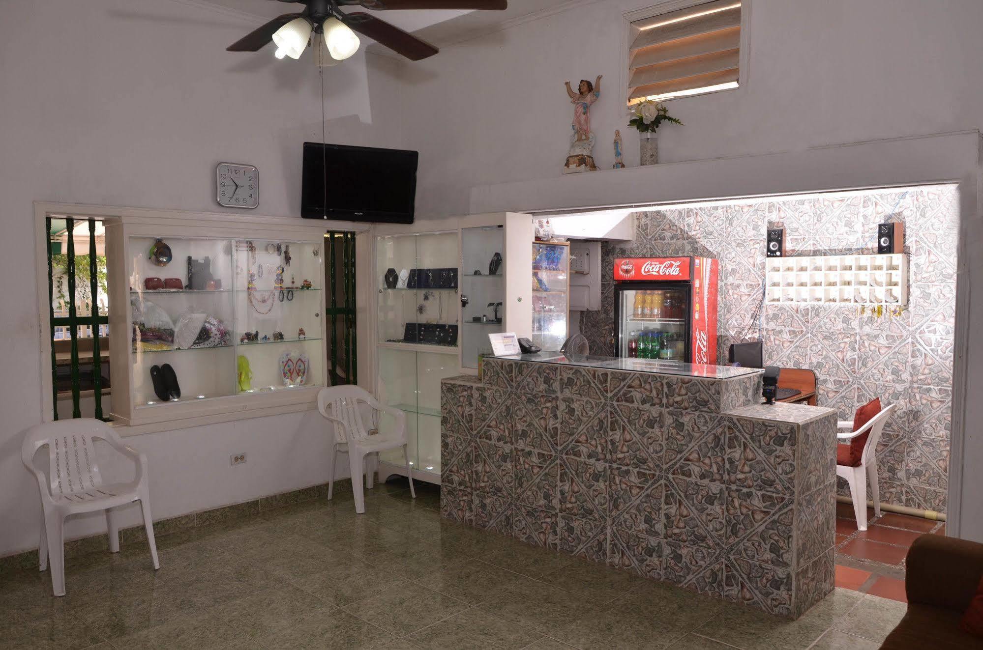 Hotel Vargas Airport Cartagena Eksteriør bilde