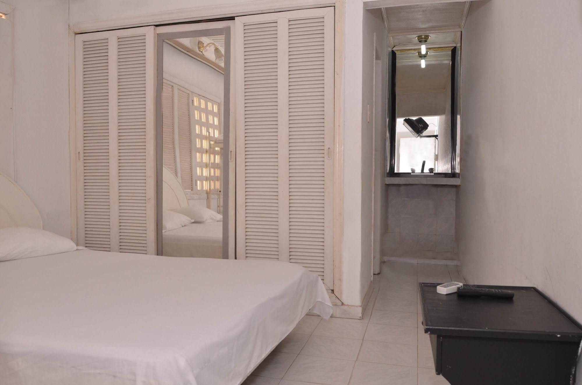 Hotel Vargas Airport Cartagena Eksteriør bilde