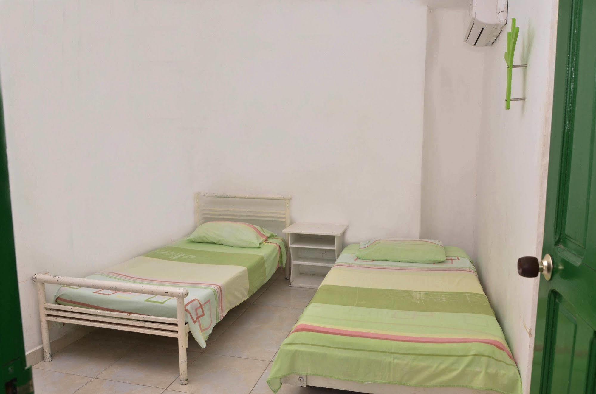 Hotel Vargas Airport Cartagena Eksteriør bilde