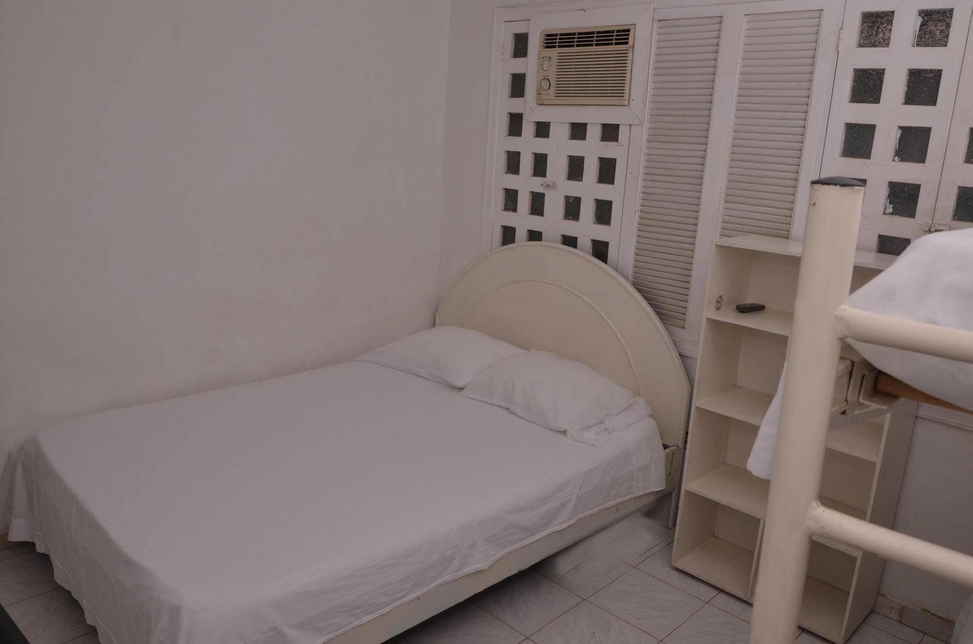 Hotel Vargas Airport Cartagena Eksteriør bilde