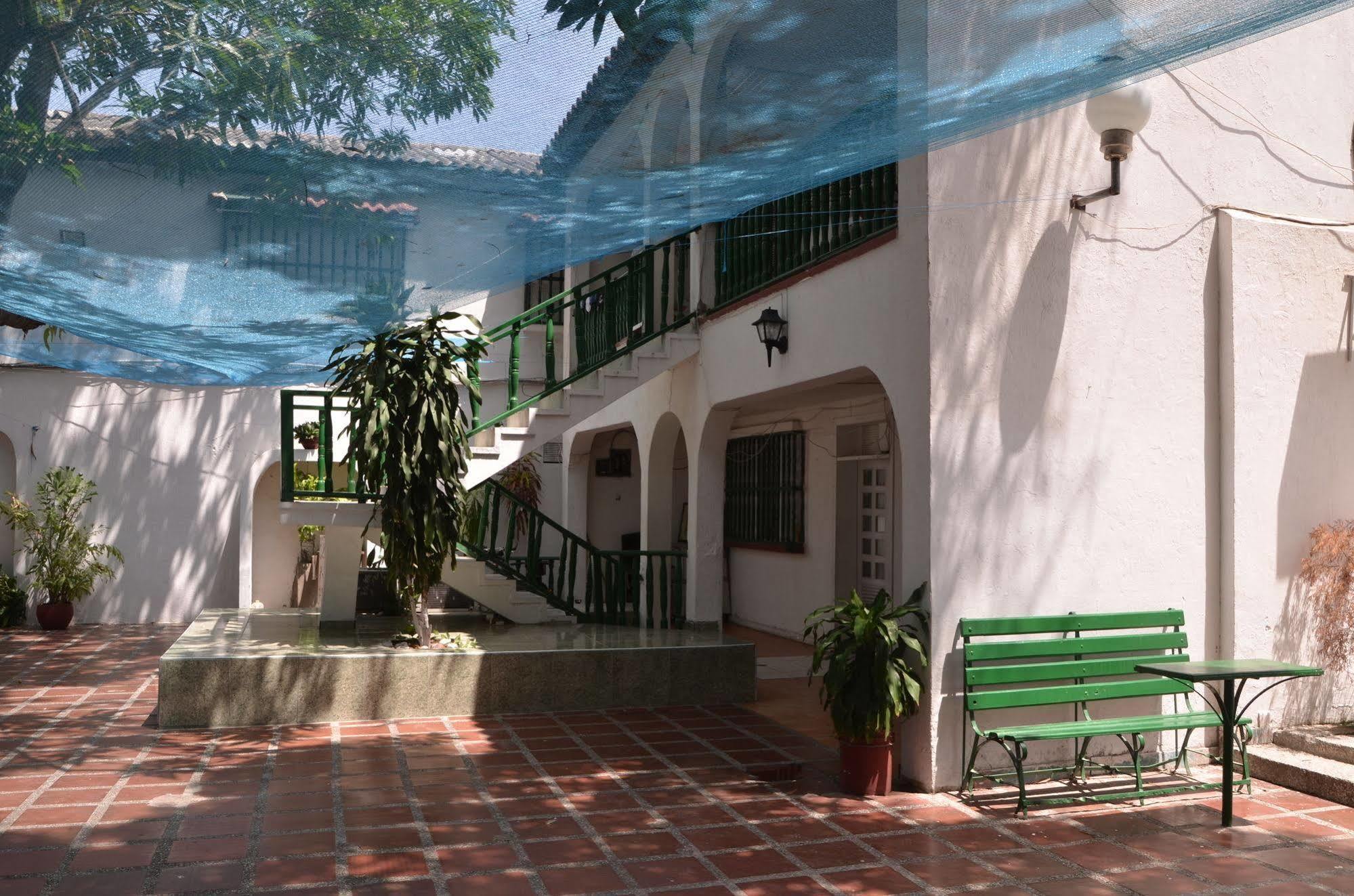 Hotel Vargas Airport Cartagena Eksteriør bilde