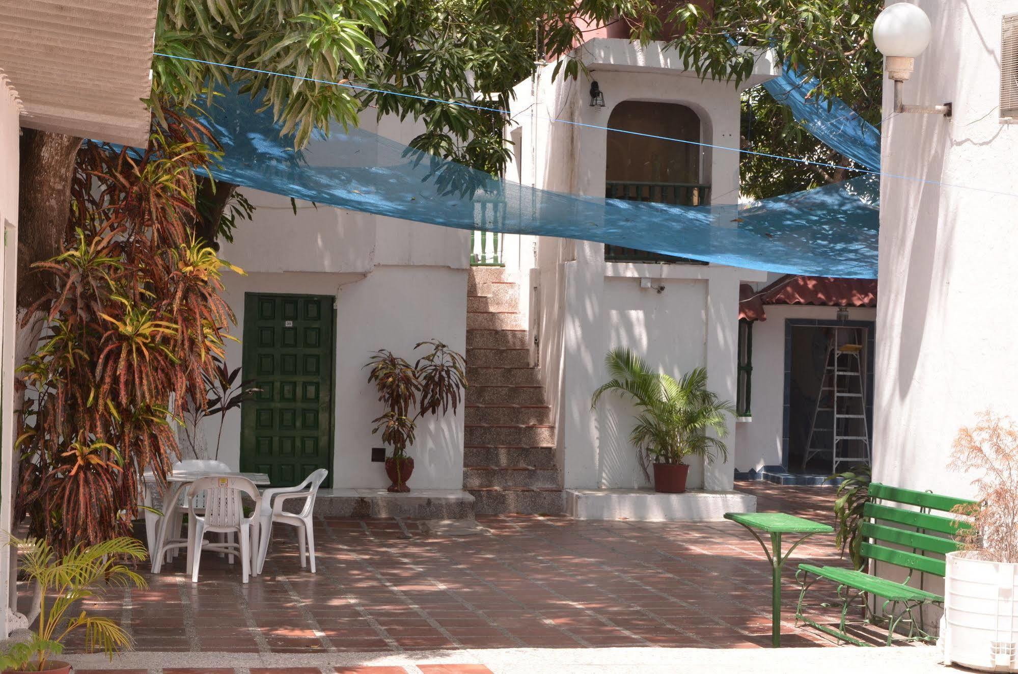 Hotel Vargas Airport Cartagena Eksteriør bilde